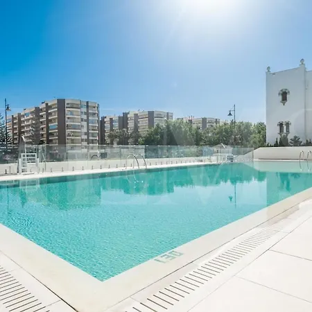Elegant 2 Bedroom Gem With Terrace And Parking Rems 푸엔히롤라