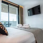 Appartement Elegant 2 Bedroom Gem With Terrace And Parking Rems *
