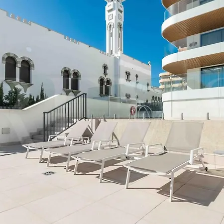 Elegant 2 Bedroom Gem With Terrace And Parking Rems Apartman *