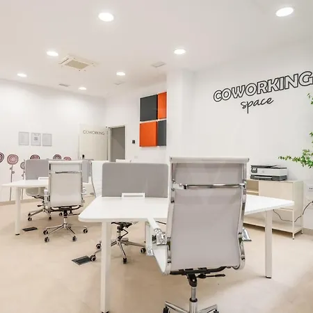 Elegant 2 Bedroom Gem With Terrace And Parking Rems