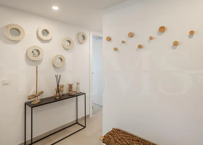 Elegant 2 Bedroom Gem With Terrace And Parking Rems