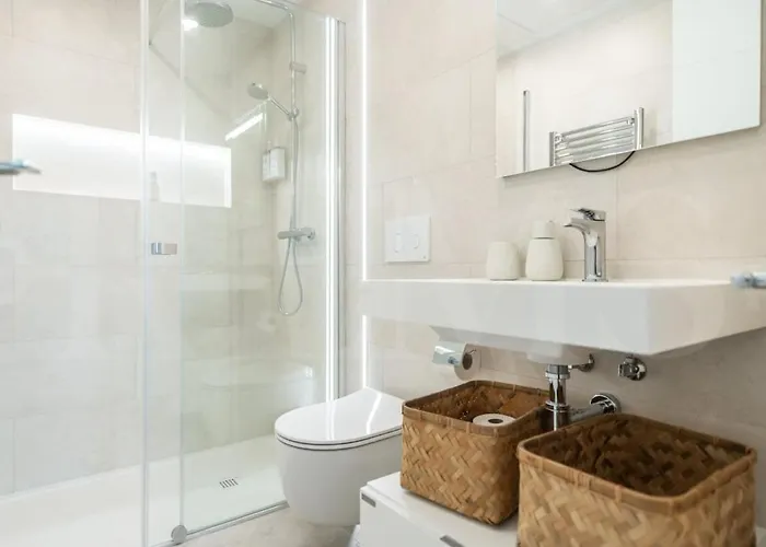 Appartement Elegant 2 Bedroom Gem With Terrace And Parking Rems *