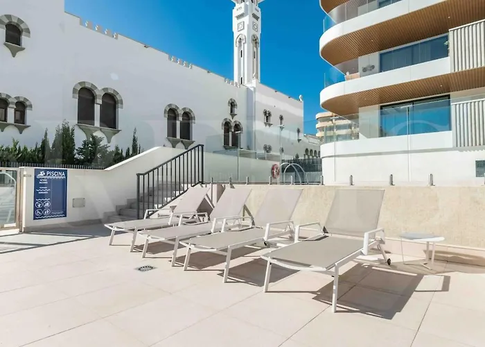 Elegant 2 Bedroom Gem With Terrace And Parking Rems Apartman *
