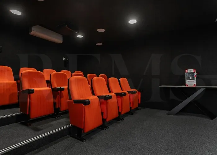 Elegant 2 Bedroom Gem With Terrace And Parking Rems Fuengirola