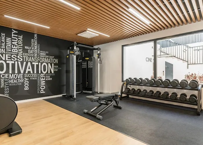 Apartman Elegant 2 Bedroom Gem With Terrace And Parking Rems