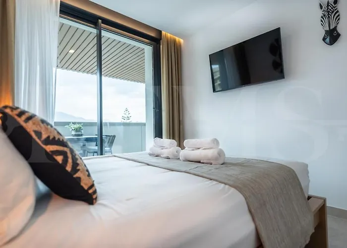 Apartman Elegant 2 Bedroom Gem With Terrace And Parking Rems *