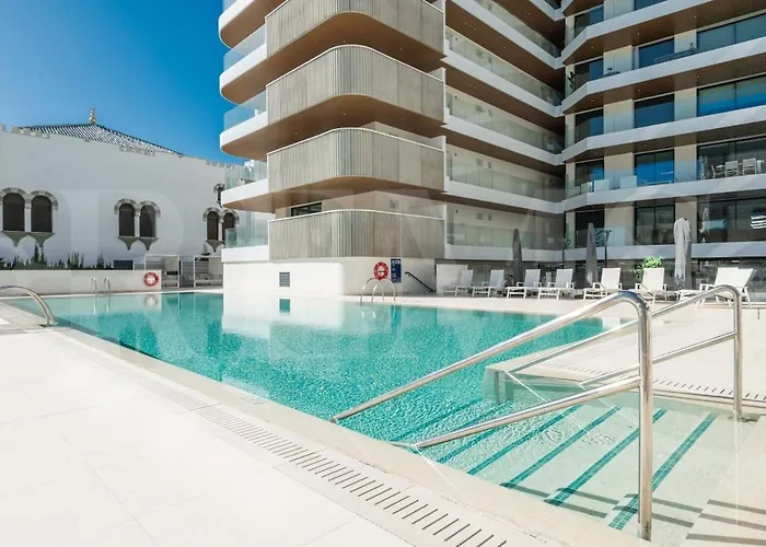 Elegant 2 Bedroom Gem With Terrace And Parking Rems Fuengirola
