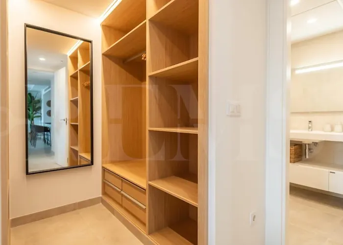 Elegant 2 Bedroom Gem With Terrace And Parking Rems Apartman Fuengirola