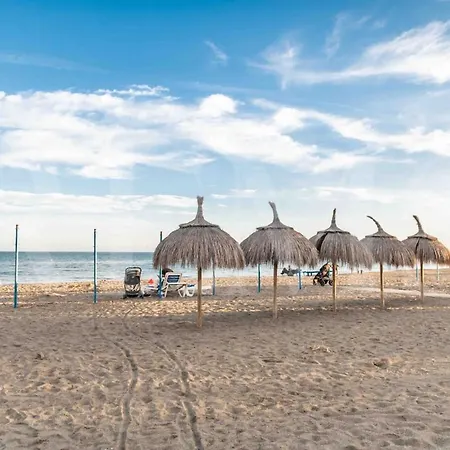 Elegant 2 Bedroom Gem With Terrace And Parking Rems Apartman