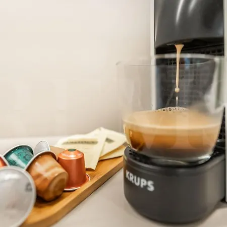 Apartman Elegant 2 Bedroom Gem With Terrace And Parking Rems *